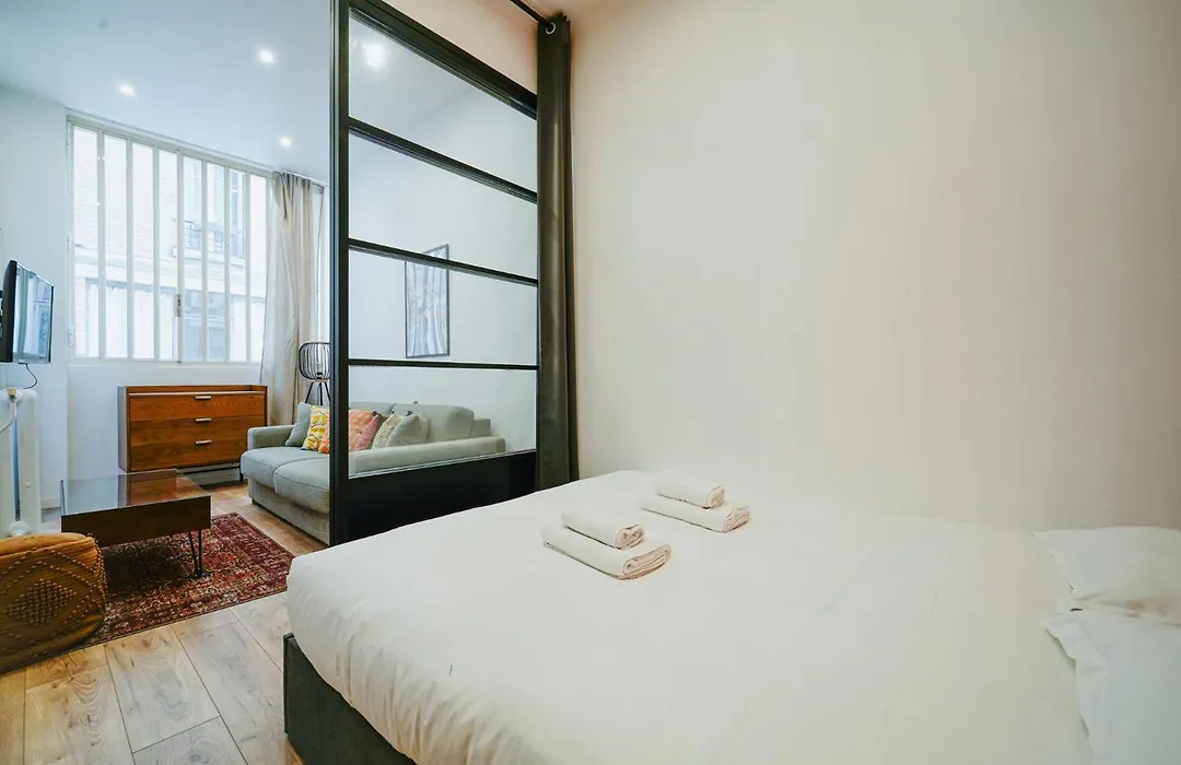Parisuites Central Canal Saint Martin Design & Luxe & Cosy-1